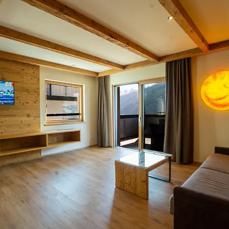 Luxapart Hotel 3*