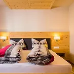 Luxapart Hotel Ladis