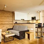Hotel Luxapart 3*